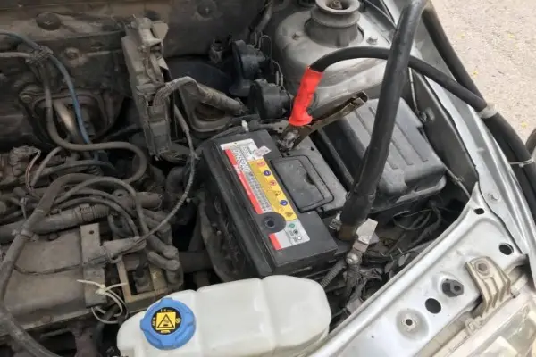 kích bình ắc quy